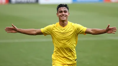 Fortuna Sittard behaalde een belangrijke 2-3 uitzege bij FC Groningen, waarbij Lequincio Zeefuik scoorde en een assist...